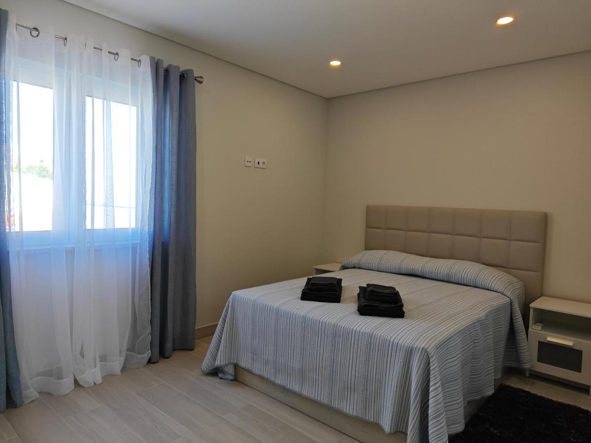 אלבופיירה Alojamento King'S Village מראה חיצוני תמונה